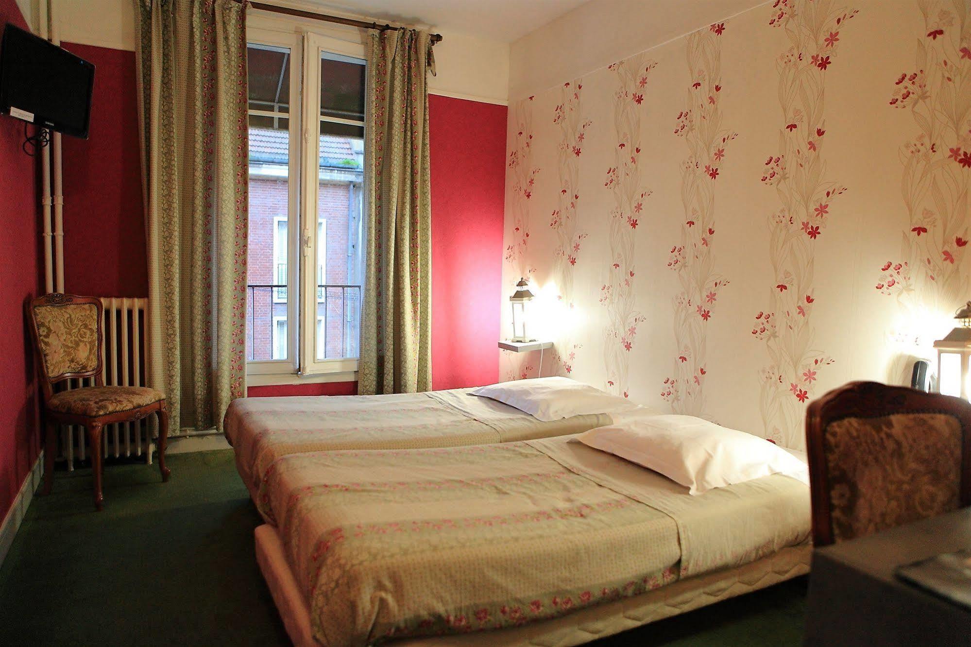Hotel Du Cygne Beauvais Esterno foto